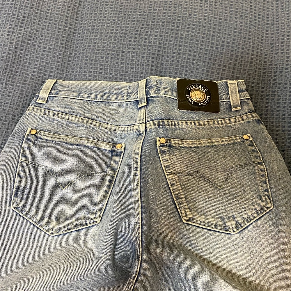 Versace - Picture 5 of 6